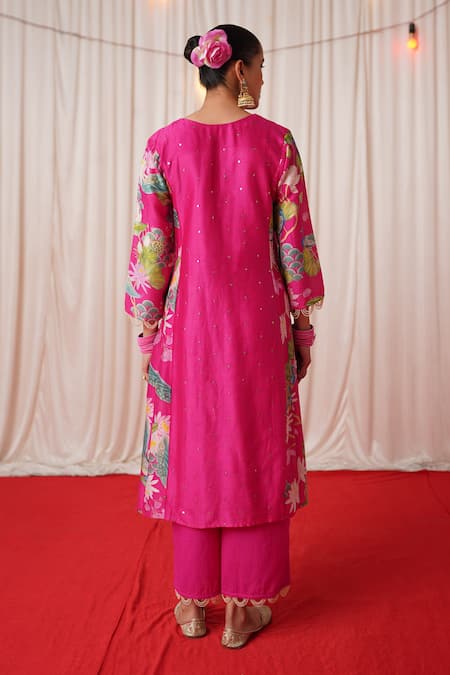 Chrkha Printed Side Panelled Pearl Embroidered Kurta Pant Set 