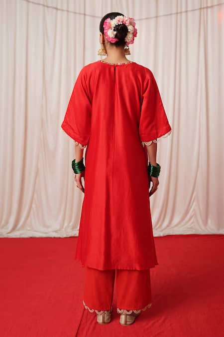 Chrkha Floral Print Embroidered Oversized Kurta Pant Set 