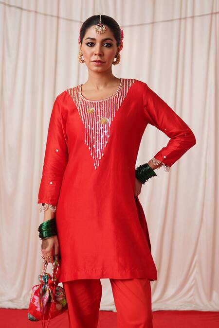 Buy_Chrkha_Red Chanderi Silk, Cotton Pearls, Sequins Round Embroidered Kurta And Pant Set _Online_at_Aza_Fashions