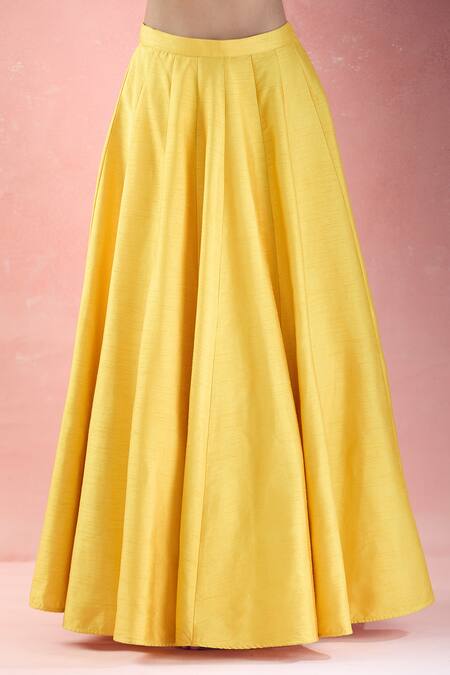 Buy_The Pink Penguin By Charmy_White Raw Silk Embroidery Thread Sea Shell Halter Neck Choli With Lehenga For Kids