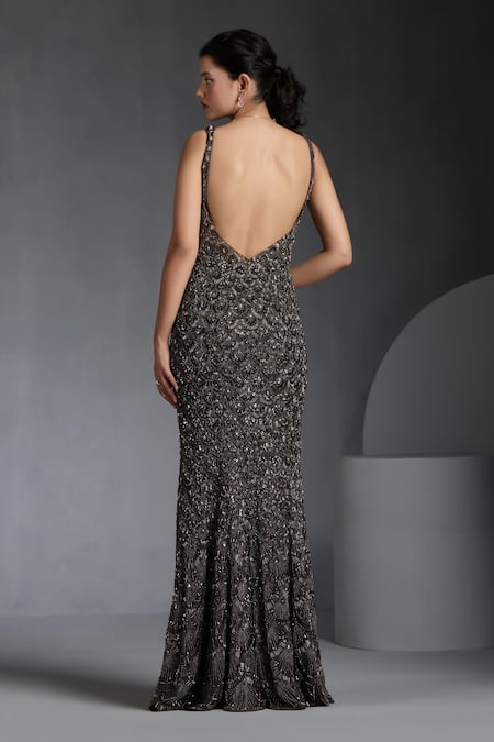 Chaashni By Maansi And Ketan Embroidered Backless Gown 