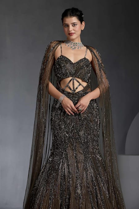 Chaashni By Maansi And Ketan_Green Net Cut Work Sweetheart Neck Bead Embroidered Fishcut Gown With Cape _Online_at_Aza_Fashions