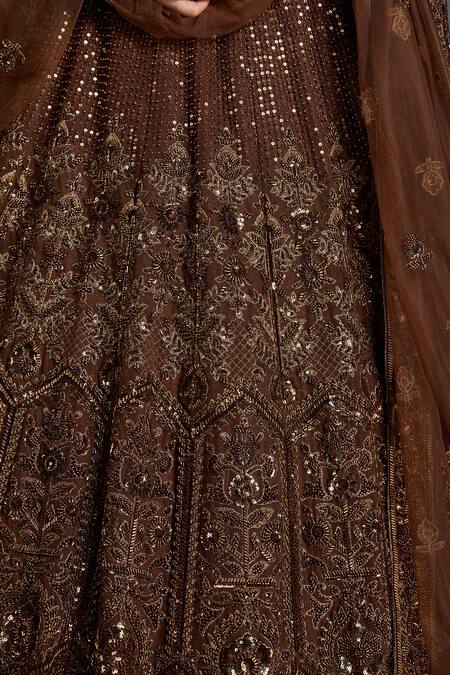 Chaashni By Maansi And Ketan Brown Net Sequins, Pearls, Beads, Cutdana Embellished Floral Bridal Lehenga Set at Aza Fashions Chaashni By Maansi And Ketan_Brown Net Sequins, Pearls, Beads, Cutdana Embellished Floral Bridal Lehenga Set _at_Aza_Fashions