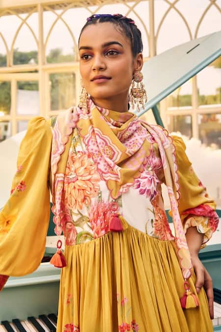 Shop Sshilpa Samriya Yellow Crepe, Chiffon Embroidery Round Neck Floral Daman Print Anarkali Set Online at Aza Fashions Shop_Sshilpa Samriya_Yellow Crepe, Chiffon Embroidery Round Neck Floral Daman Print Anarkali Set_Online_at_Aza_Fashions