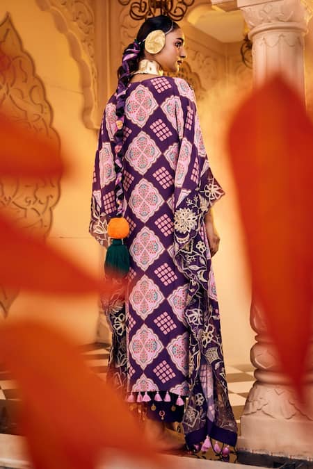 Shop Sshilpa Samriya Purple Crepe Sequins, Beads V-neck Geometric Print Kaftan With Pant at Aza Fashions Shop_Sshilpa Samriya_Purple Crepe Sequins, Beads V-neck Geometric Print Kaftan With Pant_at_Aza_Fashions