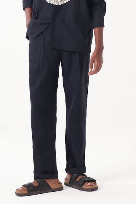 Three_Black Melange Solid Front Pleat Detailed Pant _Online_at_Aza_Fashions