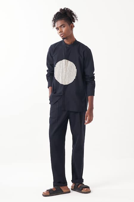 Buy_Three_Black Melange Solid Front Pleat Detailed Pant _Online_at_Aza_Fashions