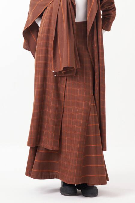 Buy_Three_Brown Melange Chequered Lapel Collar Reversible Jacket And Skirt Set 