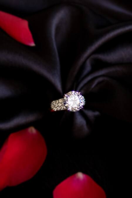 Shop Nepra By Neha Goel White Zari Solitaire Embellished Ring at Aza Fashions Shop_Nepra By Neha Goel_White Zari Solitaire Embellished Ring_at_Aza_Fashions