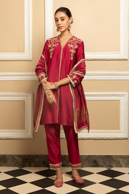 Dohr India Vine Zari Embroidered Floral Kurta Pant Set 