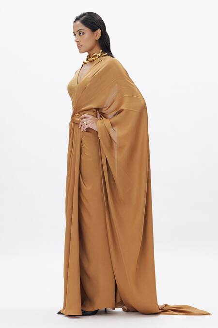 Buy_Aroka_Gold Modal, Silk, Handloom Cotton Zari V-neck Pre-draped Saree With Tissue _Online_at_Aza_Fashions