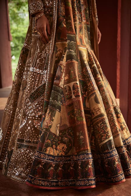 Buy_Reynu Taandon_Beige Chanderi Sequins, Stones, Beads Plunge Kalamkari Print Lehenga Achkan Set _Online_at_Aza_Fashions