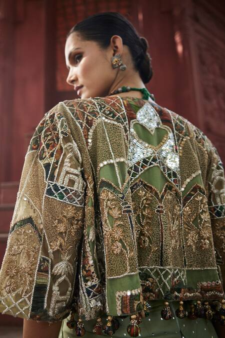 Buy_Reynu Taandon_Green Georgette Sequins, Stones Floral Work Draped Corset Saree And Cape 