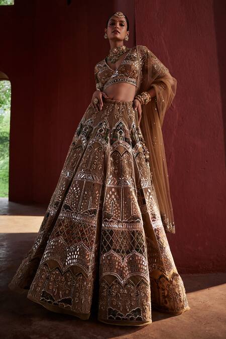 Reynu Taandon_Beige Chanderi, Linen Mirrors, Sequins Plunge And Embroidered Bridal Lehenga Set _at_Aza_Fashions