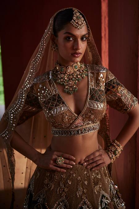 Buy_Reynu Taandon_Beige Chanderi, Linen Mirrors, Sequins Plunge And Embroidered Bridal Lehenga Set 