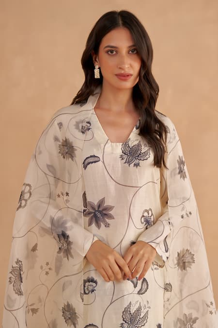 Ruchi Marodia_White Organza, Chanderi Silk, Chiffon Tassels Chintz Floral Print Kurta Set _at_Aza_Fashions
