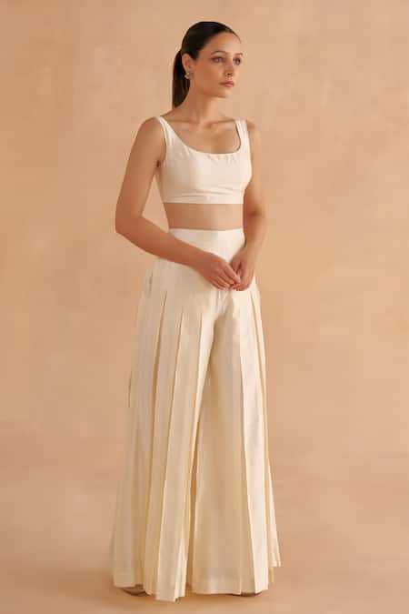 Ruchi Marodia_White Chiniya Silk Plain Scoop Neck Sleeveless Blouse And Pleated Pant Set _at_Aza_Fashions