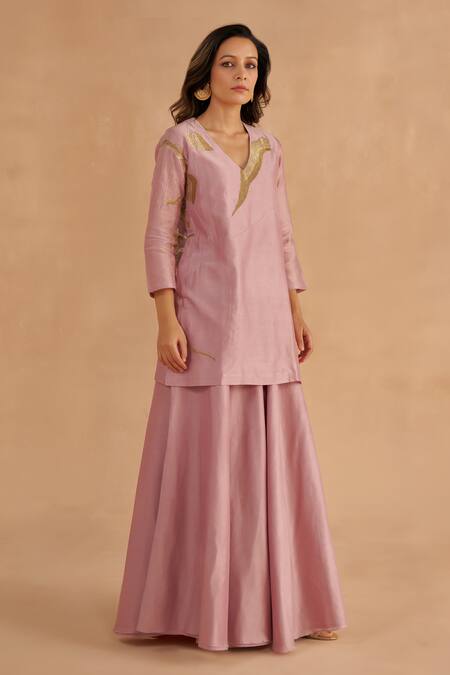 Ruchi Marodia_Purple Chanderi Zari V-neck Placement Embroidered Kurta And Sharara Set _Online_at_Aza_Fashions