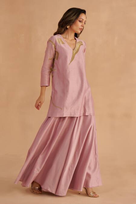 Buy_Ruchi Marodia_Purple Chanderi Zari V-neck Placement Embroidered Kurta And Sharara Set _Online_at_Aza_Fashions