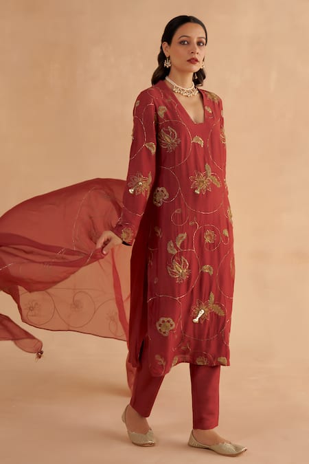 Buy_Ruchi Marodia_Red Organza, Mohair Embroidery, Zari V-neck Zardozi Kurta Pant Set _Online_at_Aza_Fashions