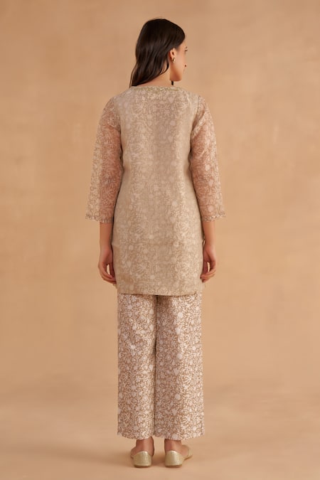 Shop Ruchi Marodia Grey Chanderi Embroidery V-neck Floral Print Layered Kurta With Pant at Aza Fashions Shop_Ruchi Marodia_Grey Chanderi Embroidery V-neck Floral Print Layered Kurta With Pant _at_Aza_Fashions