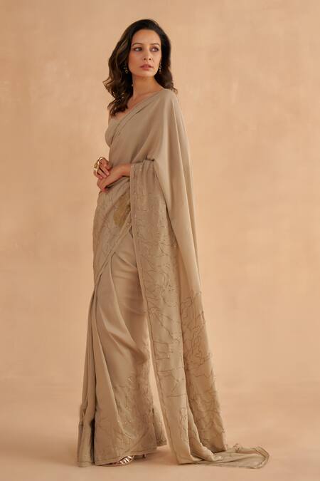 Ruchi Marodia Grey Crepe, Silk Zari, Embroidery Sweetheart Neck Zardozi Saree With Blouse Online at Aza Fashions Ruchi Marodia_Grey Crepe, Silk Zari, Embroidery Sweetheart Neck Zardozi Saree With Blouse _Online_at_Aza_Fashions