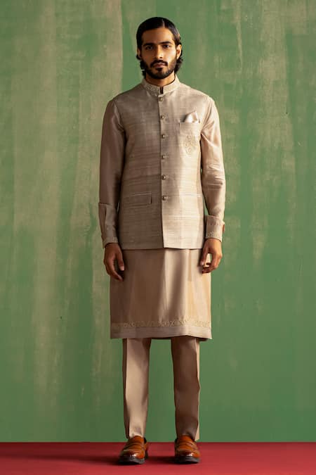 Studio Bagechaa Samarth Dori Embroidered Bundi & Kurta Set 