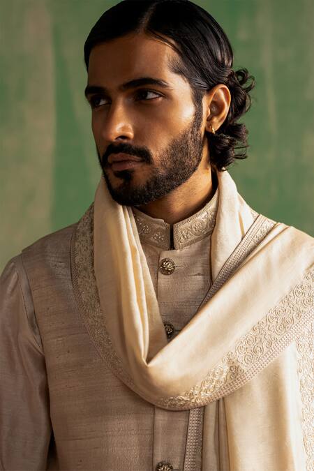 Studio Bagechaa_Beige Chanderi , Diamonds, Embroidery, Beads Bundi And Kurta Set _at_Aza_Fashions