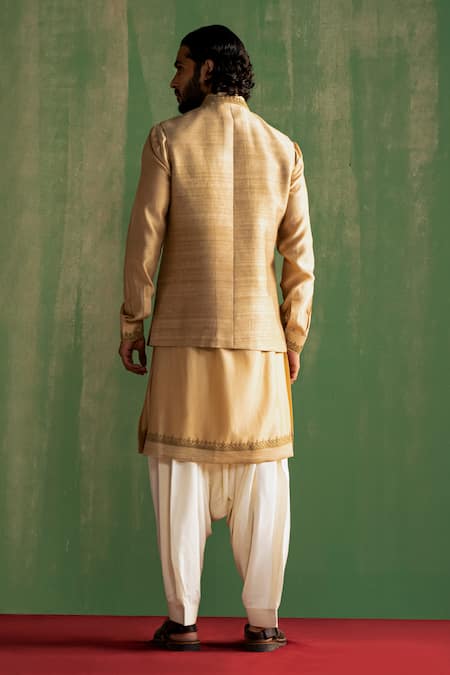 Studio Bagechaa Bead Placement Embroidered Bundi & Kurta Set 