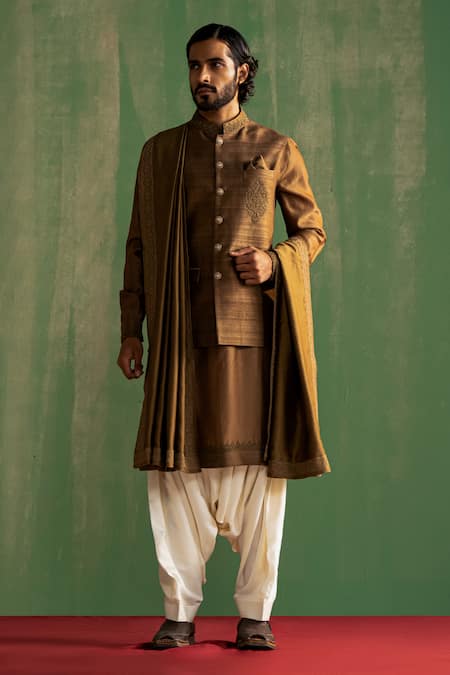 Studio Bagechaa Zavian Dori Embroidered Bundi & Kurta Set 