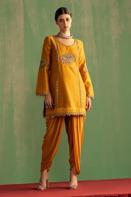 Studio Bagechaa Vanya Embroidered Kurta With Pant 