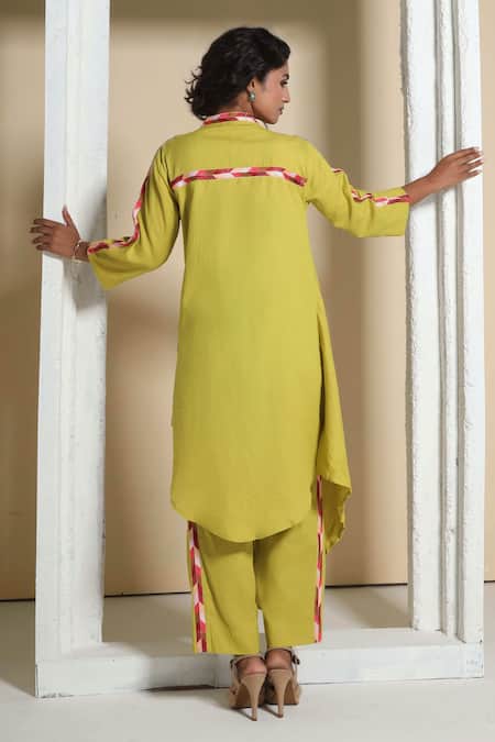 Sunita Nagi Embroidered Asymmetric Kurta With Pant 