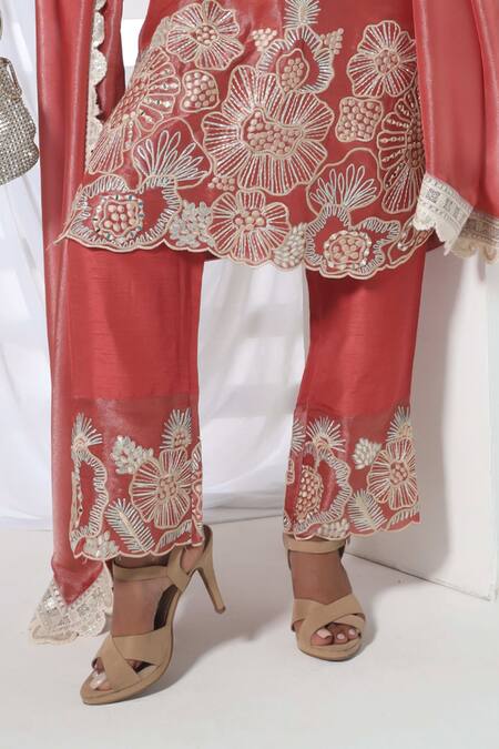 Sunita Nagi_Pink Tissue Embroidery V-neck Floral Kurta Pant Set _Online_at_Aza_Fashions