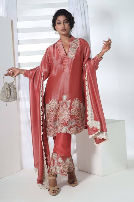 Buy_Sunita Nagi_Pink Tissue Embroidery V-neck Floral Kurta Pant Set _Online_at_Aza_Fashions