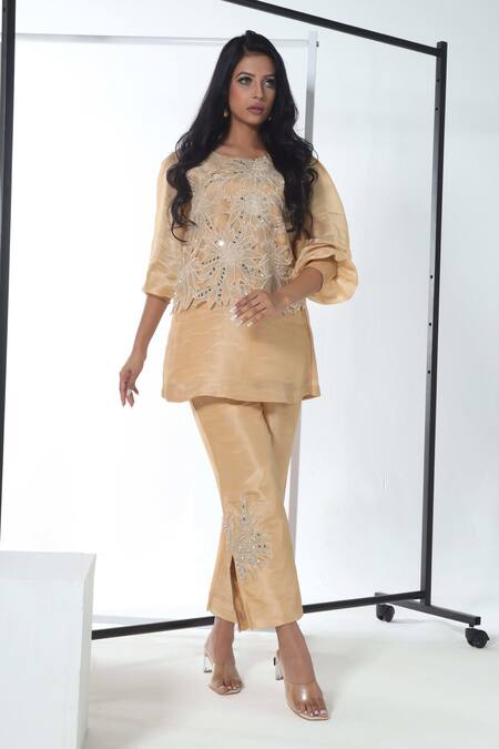 Buy_Sunita Nagi_Beige Shimmer Embroidered Thread Round Cutwork Top With Pant _Online_at_Aza_Fashions