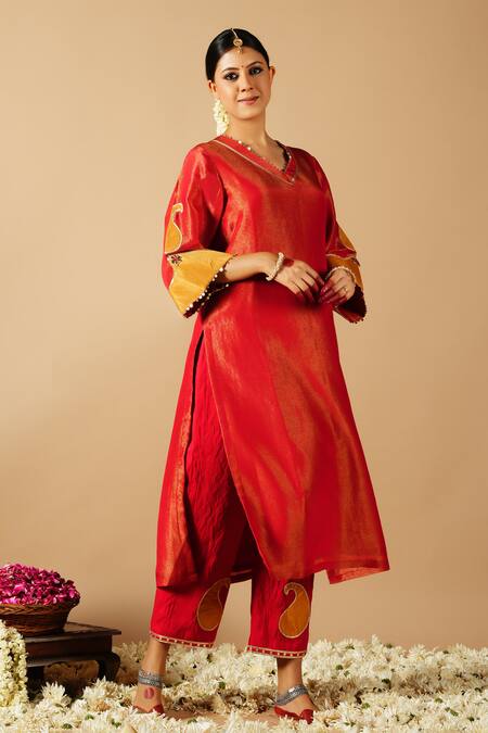 Buy_Tangerine By Asfa_Red Tissue Sequins, Patchwork, Embroidery V-neck Paisley Kurta With Pant_Online_at_Aza_Fashions