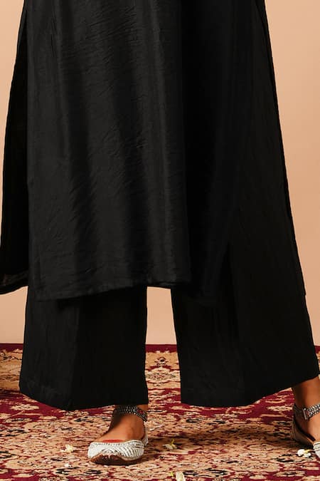 Tangerine By Asfa_Black Chanderi Silk Gota Patti V-neck Lacework Kurta With Pant_Online_at_Aza_Fashions