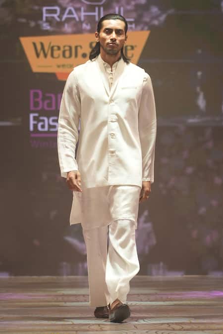 Rahul Singh Chanderi Silk Bundi & Kurta Set 