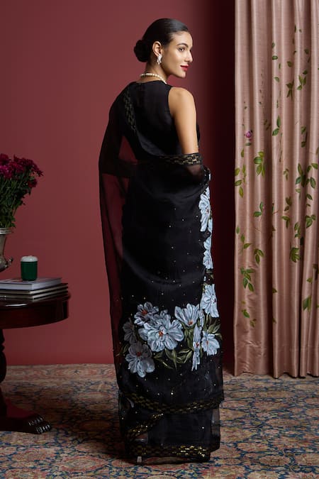 Shop Akutee Black Handloom Nayantara Floral Pattern Saree With Unstitched Blouse Piece at Aza Fashions Shop_Akutee_Black Handloom Nayantara Floral Pattern Saree With Unstitched Blouse Piece_at_Aza_Fashions