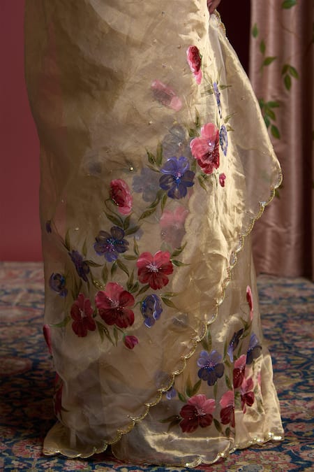 Shop_Akutee_Gold Vijayshree Floral Pattern Scallop Edged Saree With Unstitched Blouse Piece_Online_at_Aza_Fashions