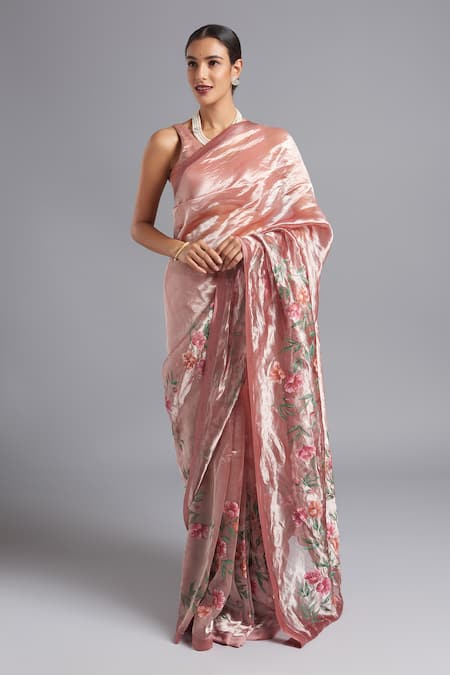 Akutee Navodita Embroidered Ombre Saree With Unstitched Blouse Piece 