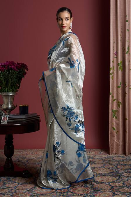 Buy_Akutee_Silver Handloom Cotton Sequins, Damayanti Saree With Unstitched Blouse Piece_Online_at_Aza_Fashions