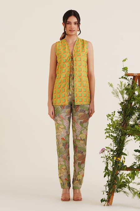 Sunandini Hera Printed Reversible Jacket With Pant 