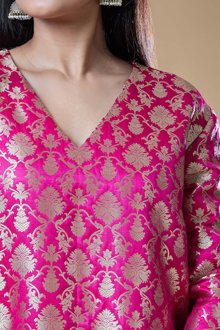 Samyukta Singhania Pink Brocade Embroidery V-neck Floral Woven A-line Kurta With Pant at Aza Fashions Samyukta Singhania_Pink Brocade Embroidery V-neck Floral Woven A-line Kurta With Pant _at_Aza_Fashions