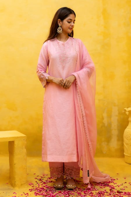 Buy Mithi Supari Pink Organza, Jersey Embroidery, Cut Work, Pushp Floral Cuwtork Kurta Pant Set Buy_Mithi Supari_Pink Organza, Jersey Embroidery, Cut Work, Pushp Floral Cuwtork Kurta Pant Set