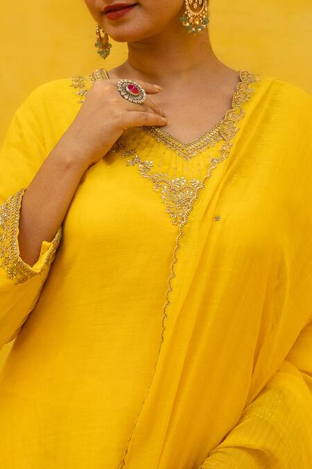 Mithi Supari Yellow Organza, Jersey, Cotton Zari, Cut Lalitha And Zardozi Kurta Pant Set Online at Aza Fashions Mithi Supari_Yellow Organza, Jersey, Cotton Zari, Cut Lalitha And Zardozi Kurta Pant Set _Online_at_Aza_Fashions