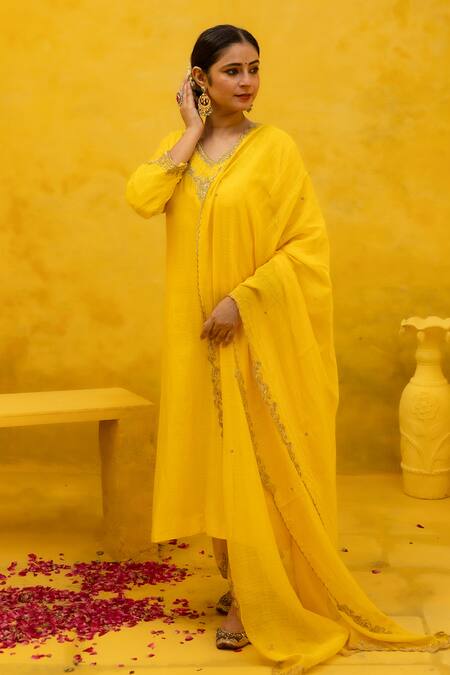 Buy Mithi Supari Yellow Organza, Jersey, Cotton Zari, Cut Lalitha And Zardozi Kurta Pant Set Online at Aza Fashions Buy_Mithi Supari_Yellow Organza, Jersey, Cotton Zari, Cut Lalitha And Zardozi Kurta Pant Set _Online_at_Aza_Fashions