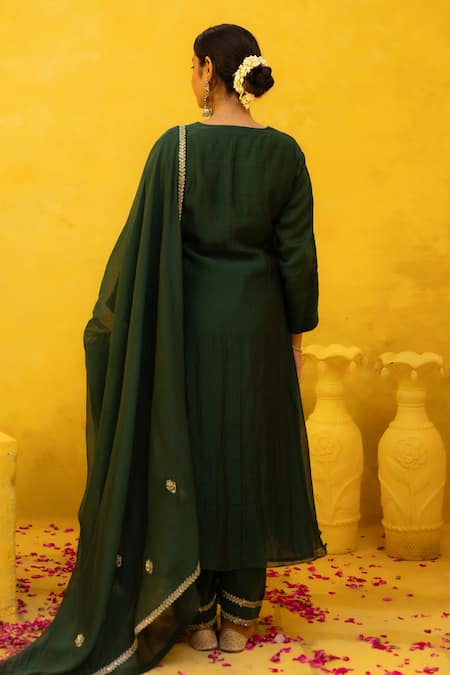 Shop Mithi Supari Green Chanderi, Cotton Sequins, Embroidery V-neck Shaila Zari Kurta Pant Set at Aza Fashions Shop_Mithi Supari_Green Chanderi, Cotton Sequins, Embroidery V-neck Shaila Zari Kurta Pant Set _at_Aza_Fashions