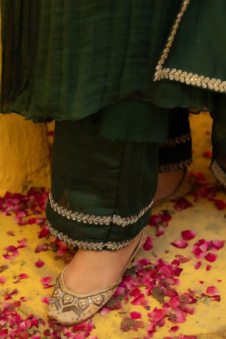 Buy Mithi Supari Green Chanderi, Cotton Sequins, Embroidery V-neck Shaila Zari Kurta Pant Set Online at Aza Fashions Buy_Mithi Supari_Green Chanderi, Cotton Sequins, Embroidery V-neck Shaila Zari Kurta Pant Set _Online_at_Aza_Fashions