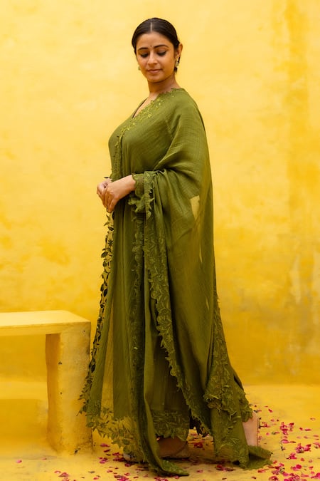 Buy Mithi Supari Green Chanderi, Cotton Embroidery, Cut Work V-neck Ratna Thread Kurta Set Buy_Mithi Supari_Green Chanderi, Cotton Embroidery, Cut Work V-neck Ratna Thread Kurta Set